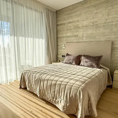 Malberry Park 302 - Modern 2 Bedroom With Pool, Gym, Jaccuzi Διαμέρισμα *