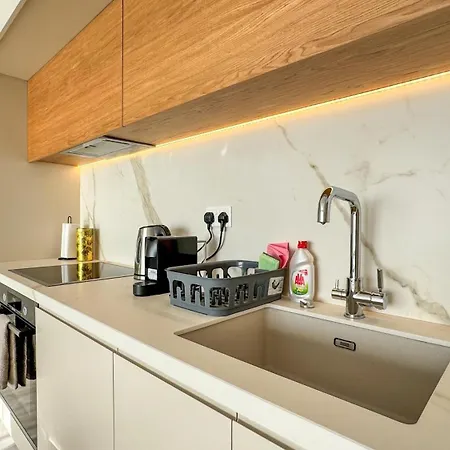 Διαμέρισμα Malberry Park 302 - Modern 2 Bedroom With Pool, Gym, Jaccuzi Πάφος